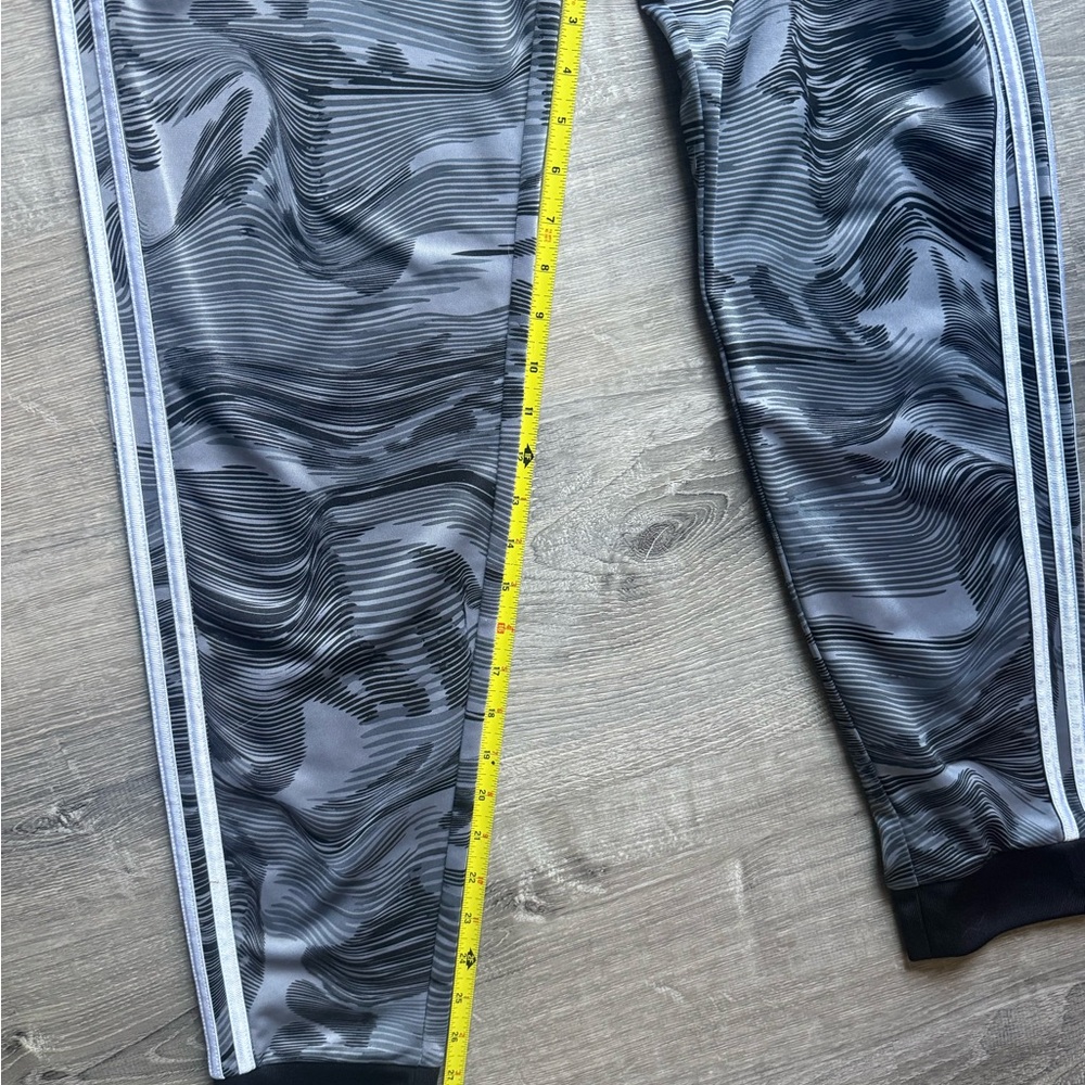 Adidas Boy’s Size Youth M Gray, Black, White Wave Joggers Athletic Pants EUC! - Picture 4 of 5